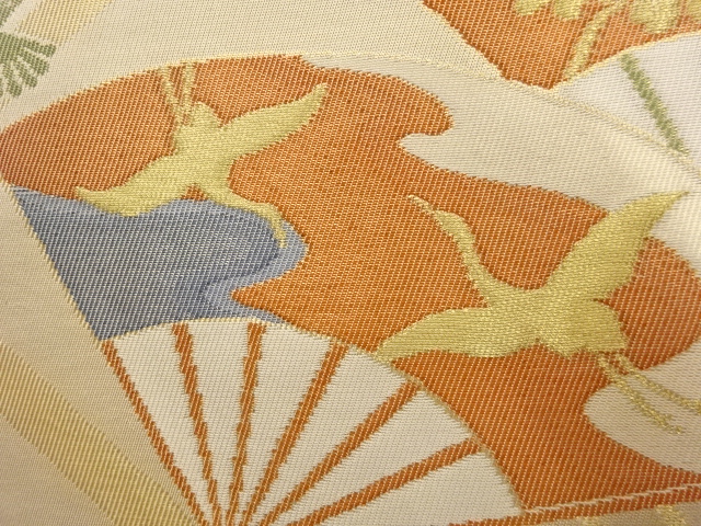  襷に扇・草花・鶴・片輪車模様織出し袋帯